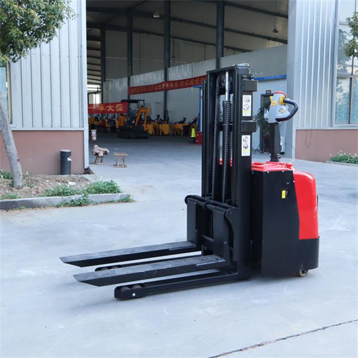 Xe nâng điện YC-2000kg