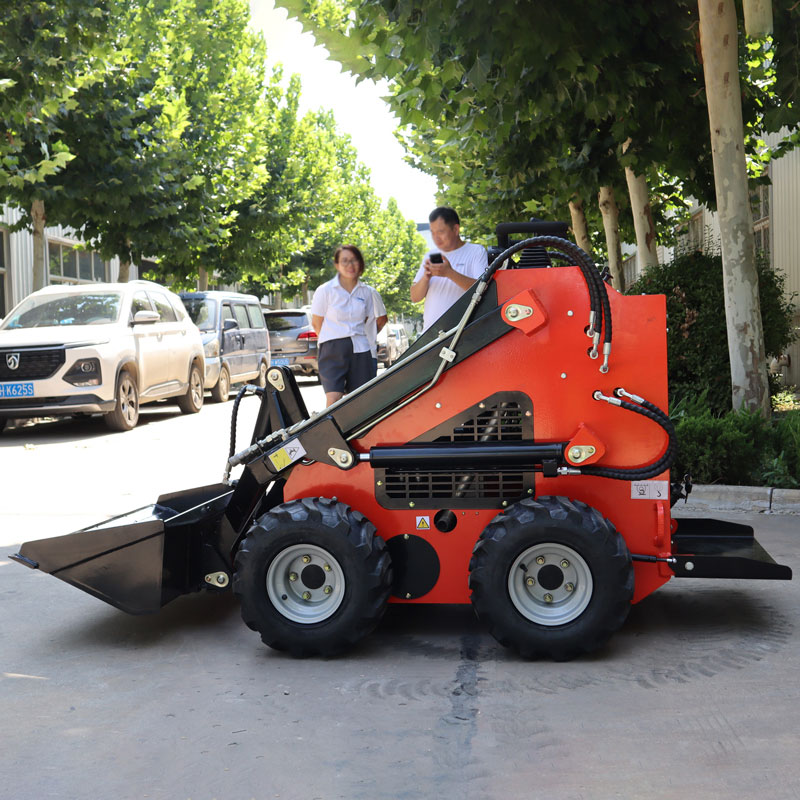 YC-380 Skid Steer Loader